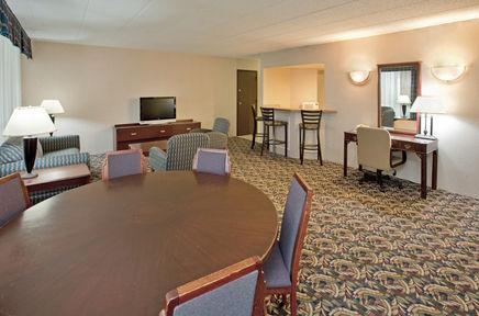 The Great Rivers, Ascend Collection Hotel 3*